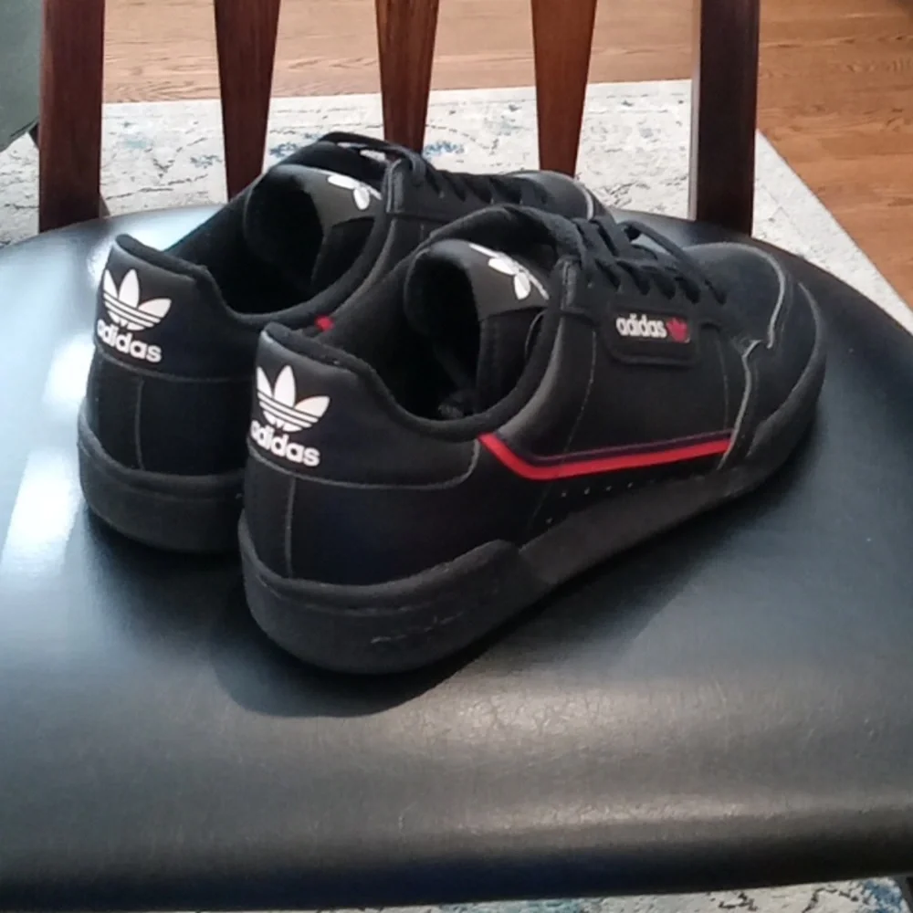 adidas child sneakers-NEW